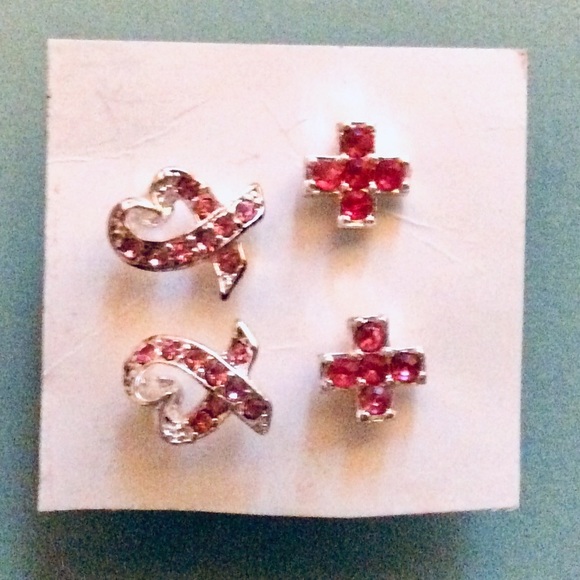 Jewelry - Cross my heart💗Crystal   Stud  Earrings  NWOT
